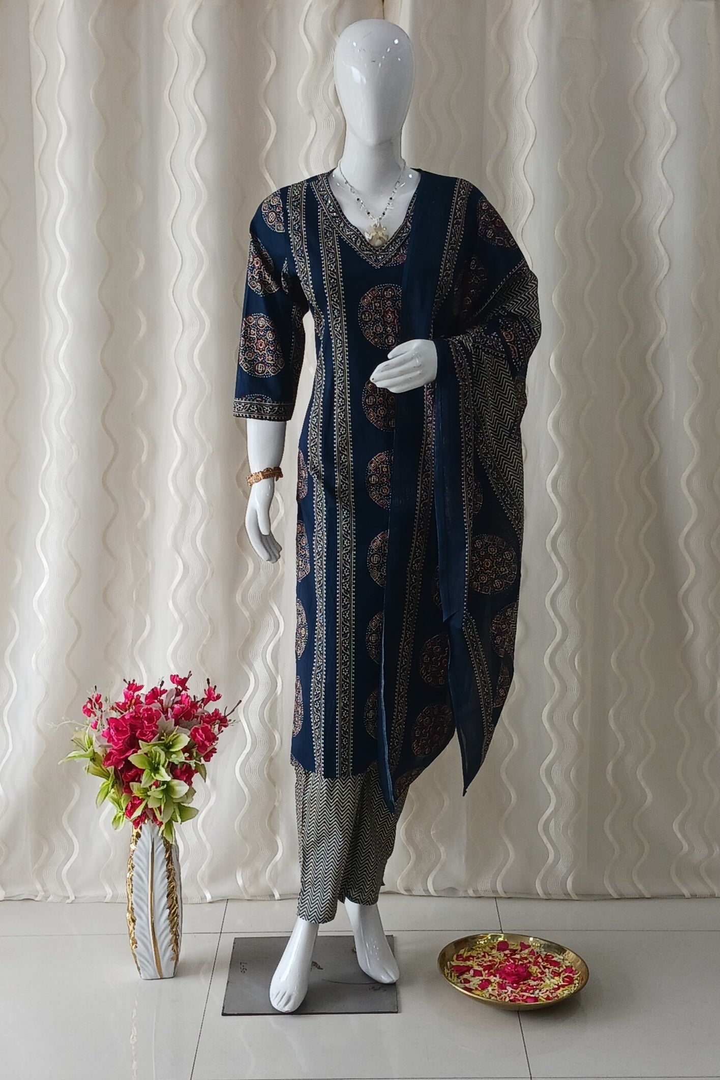 Straight Cut 3-Piece Suit with Dupatta and 3/4 Sleeves