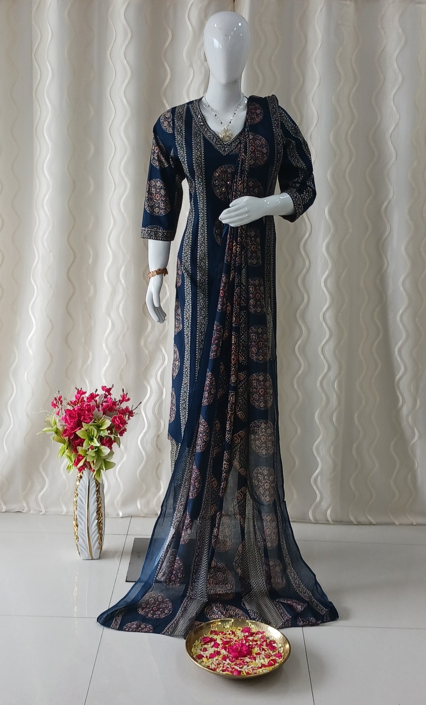 Straight Cut 3-Piece Suit with Dupatta and 3/4 Sleeves