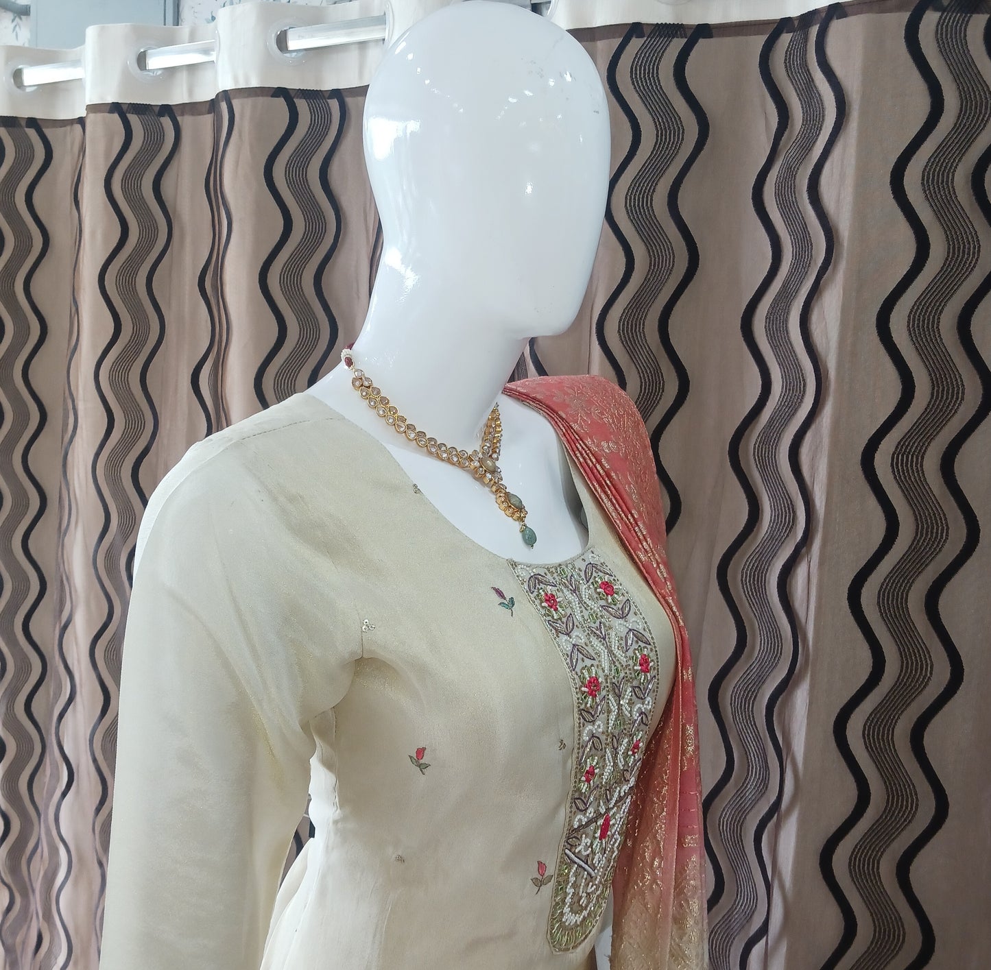 Straight Cut 3-Piece Suit with Dupatta and Sleeveless