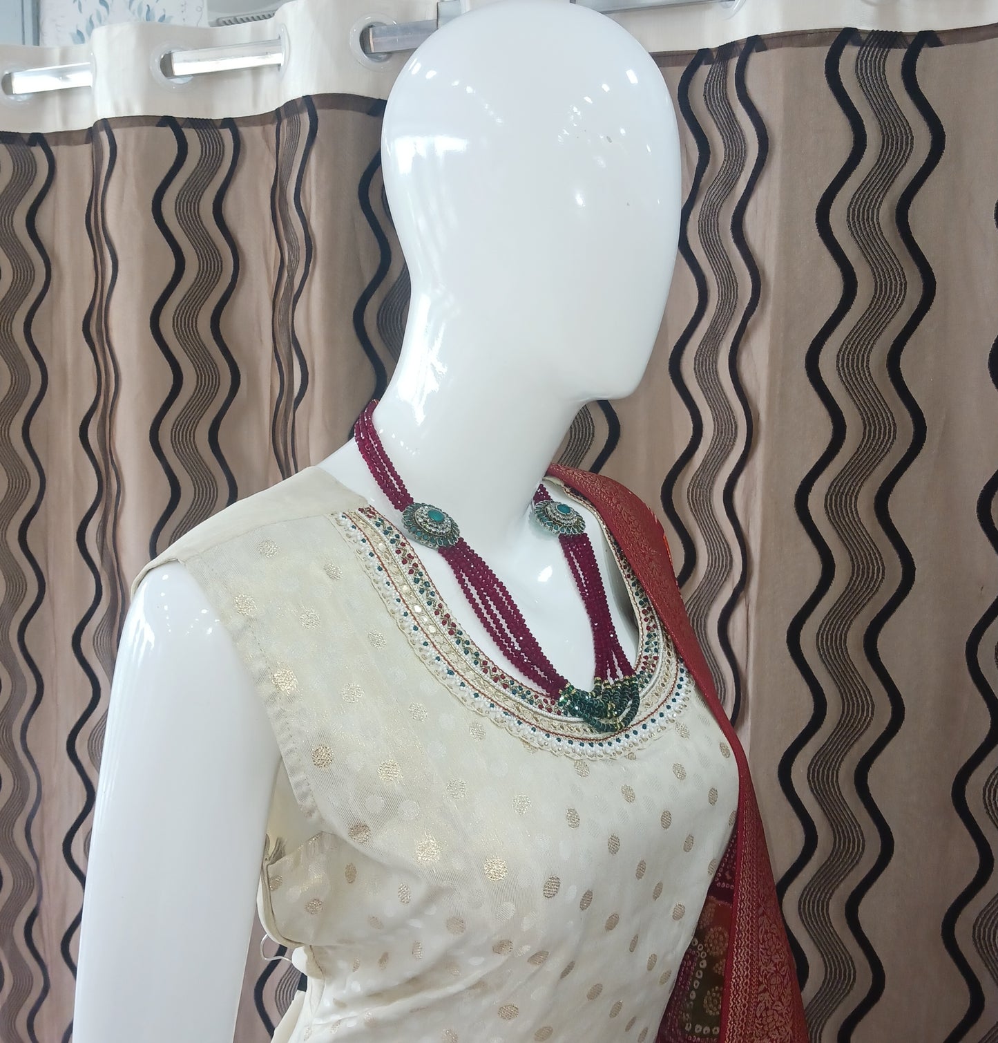Straight Cut 3-Piece Suit with Dupatta and Detachable Sleeves