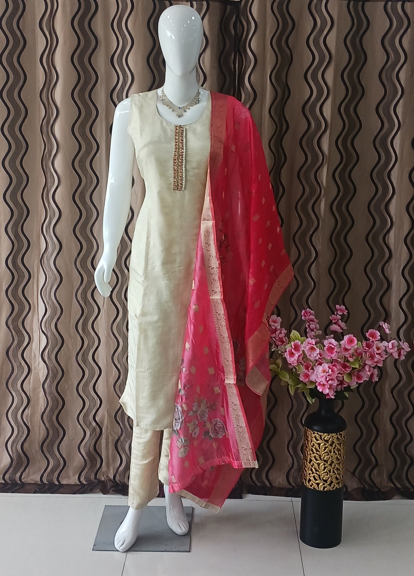 Straight Cut 3-Piece Suit with Organza Dupatta and Full Sleeves