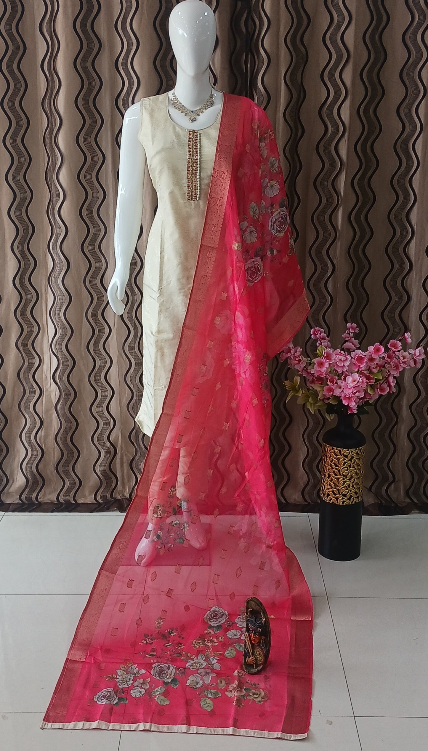 Straight Cut 3-Piece Suit with Organza Dupatta and Full Sleeves