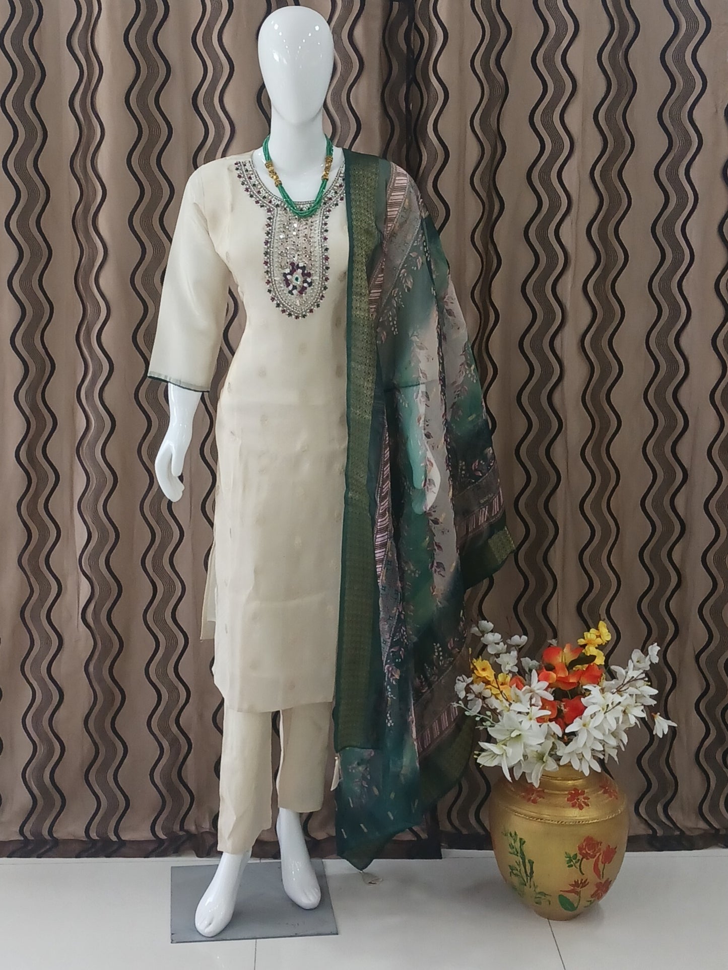Straight Cut 3-Piece Suit with Dupatta and 3/4 Sleeves