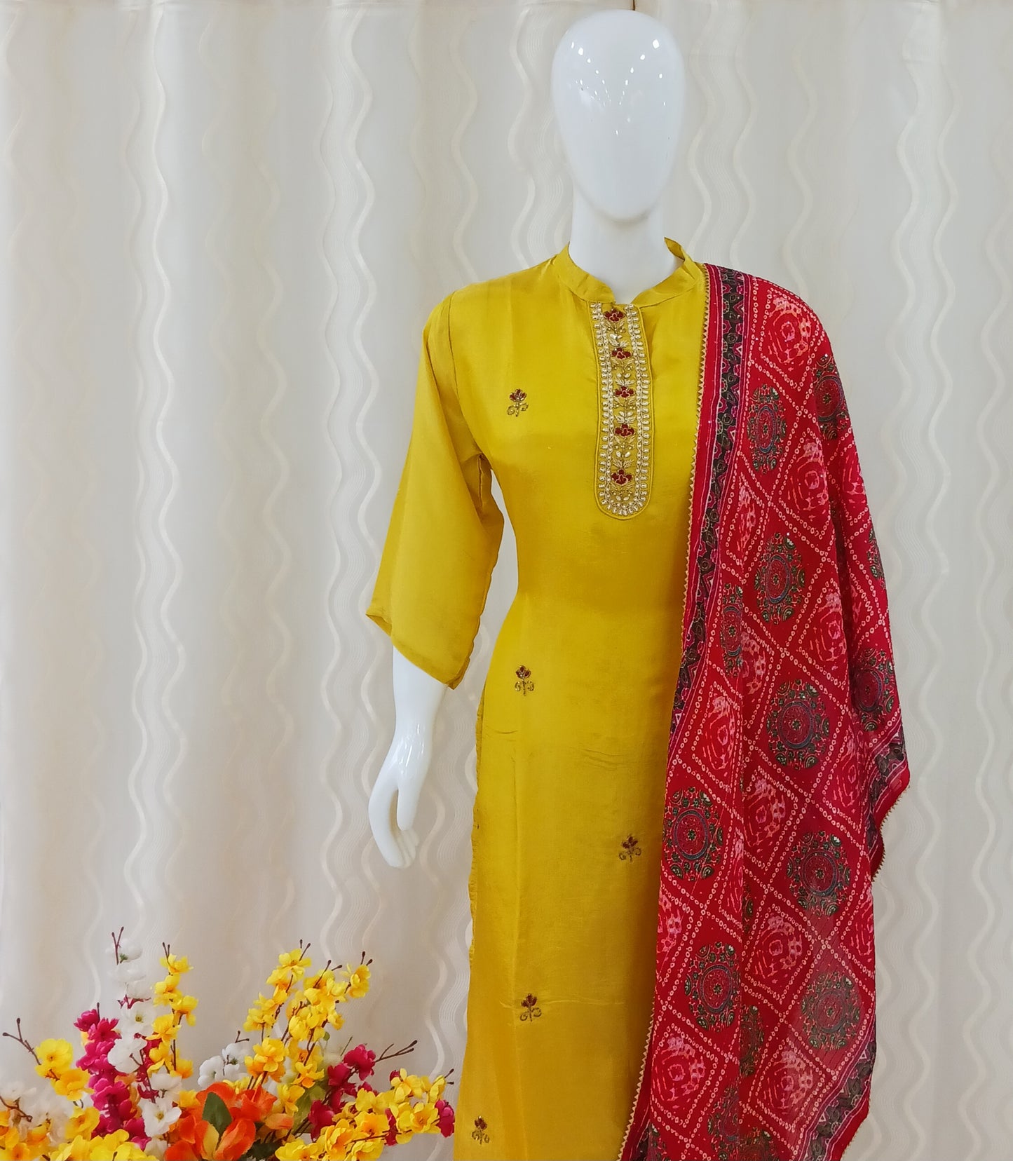 Straight Cut 3-Piece Suit with Bandhani Dupatta and Sleeveless