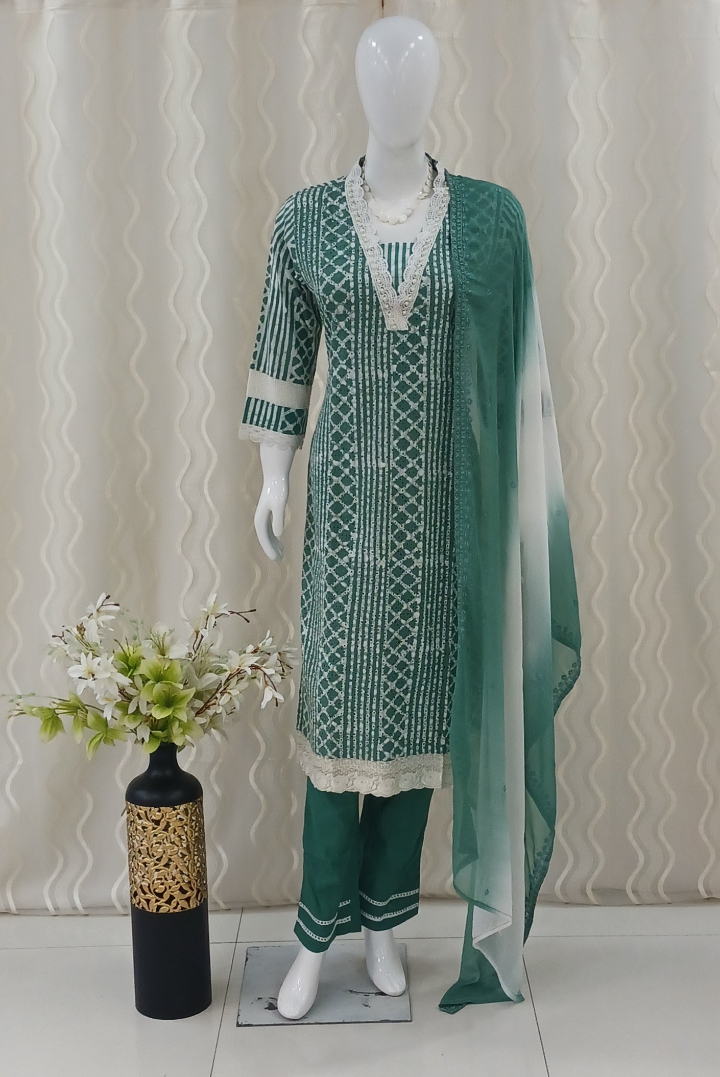 Straight Cut 3-Piece Suit with Dupatta and 3/4 Sleeves