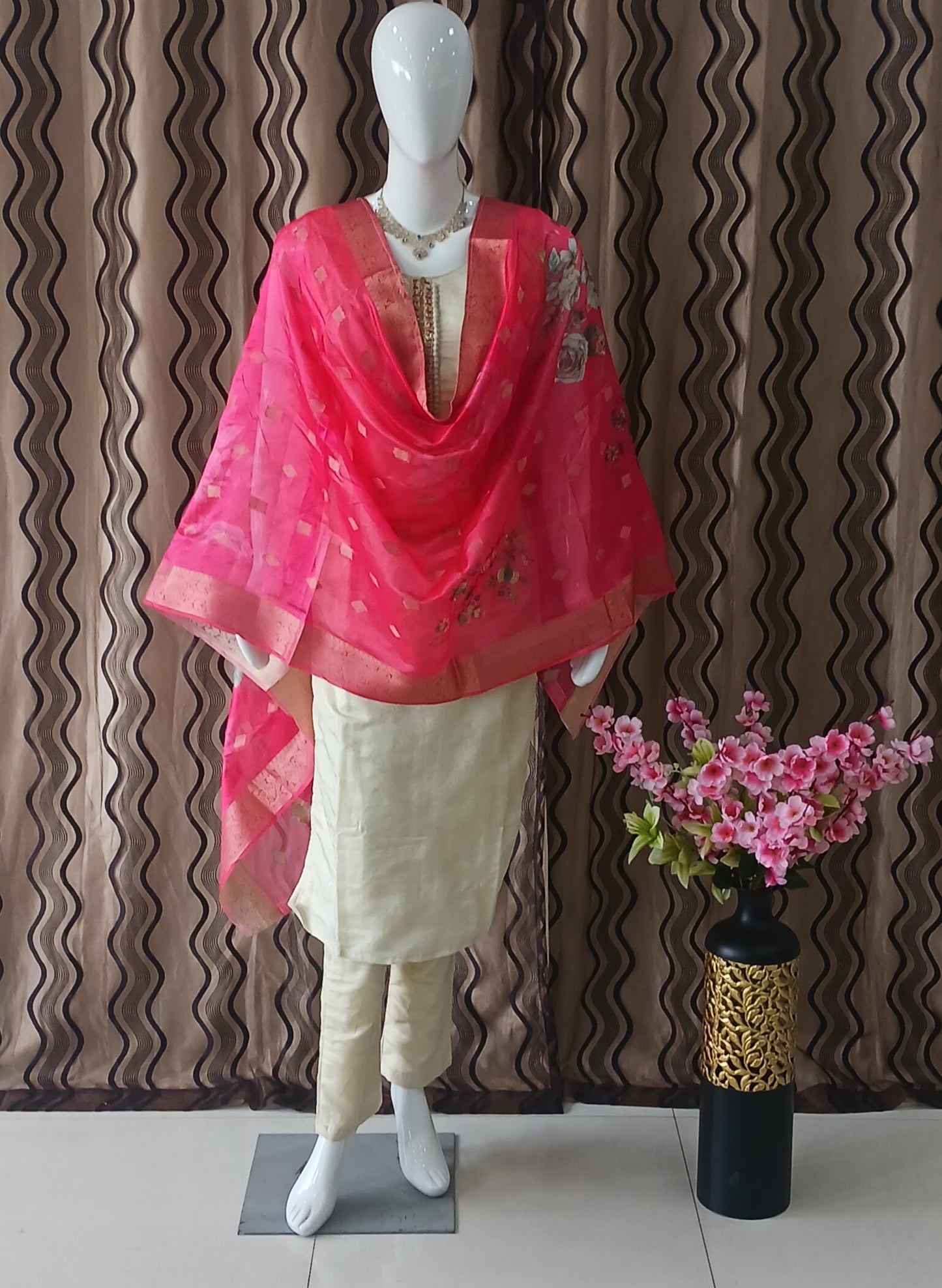 Straight Cut 3-Piece Suit with Organza Dupatta and Full Sleeves