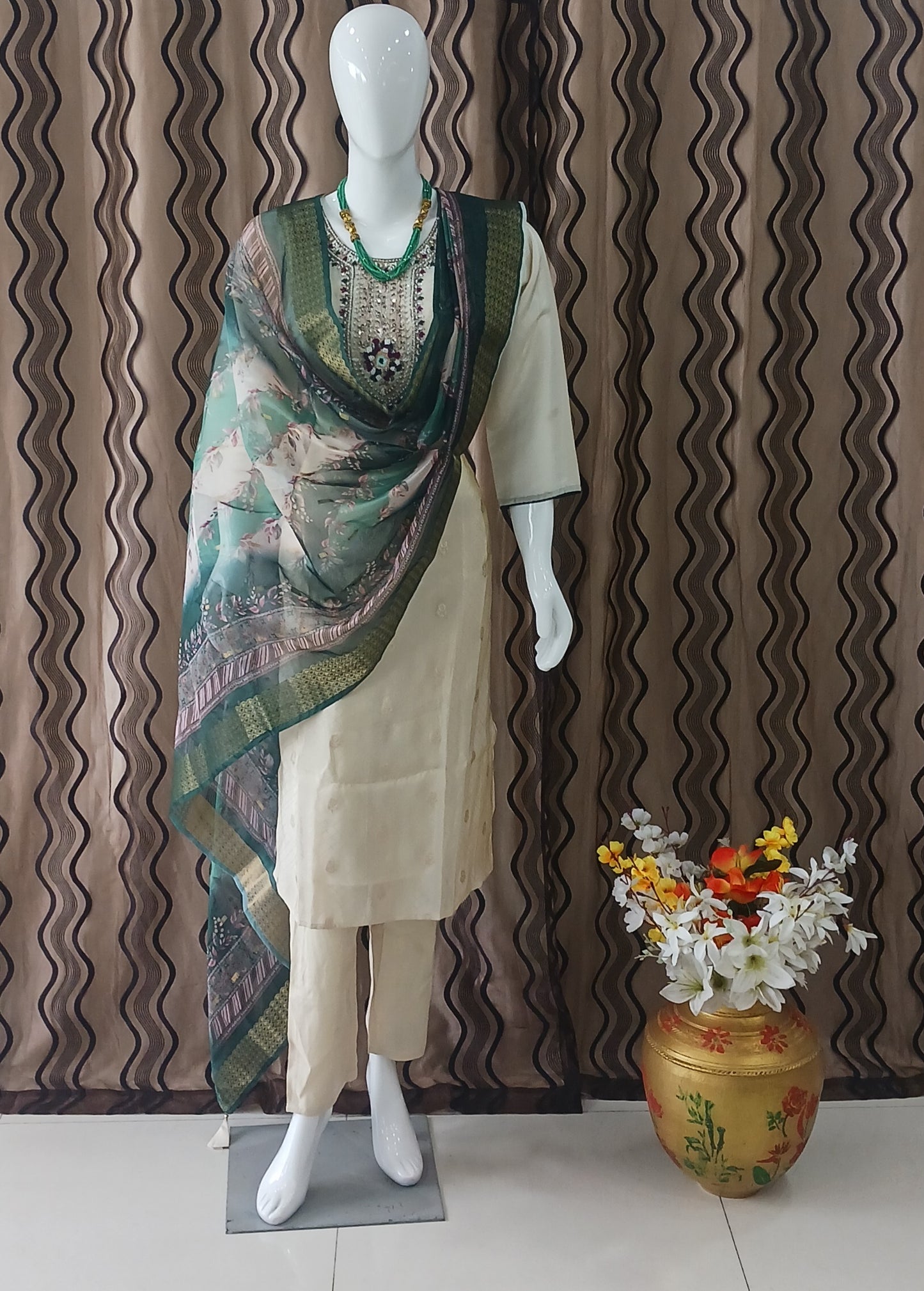 Straight Cut 3-Piece Suit with Dupatta and 3/4 Sleeves
