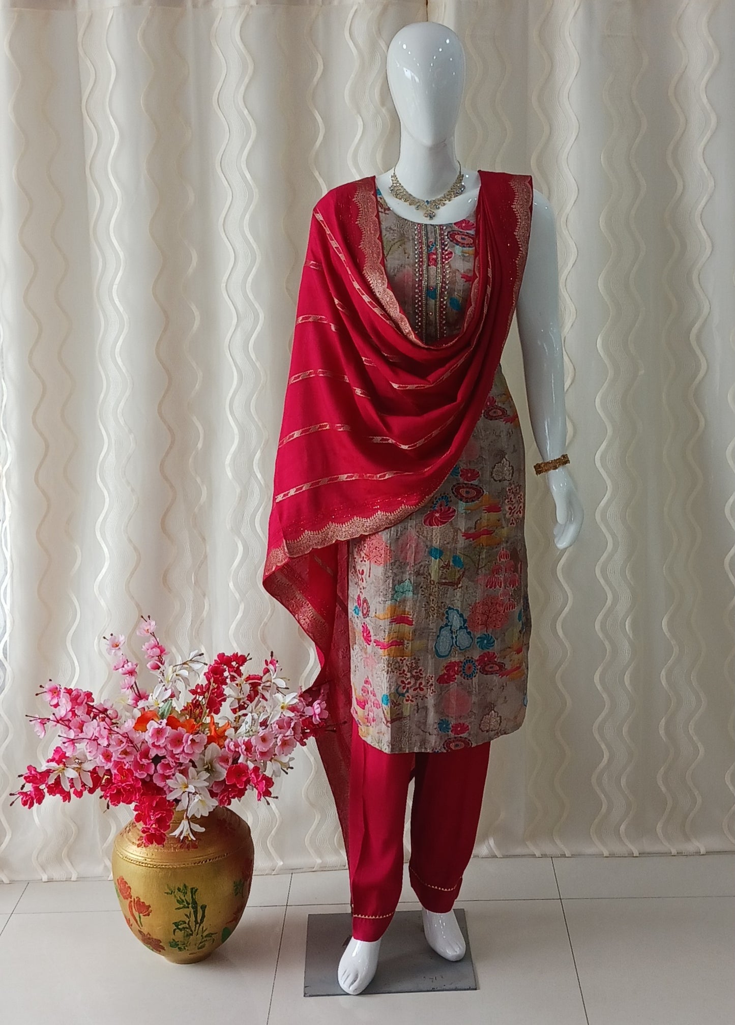 Pink Straight Cut 3-Piece Suit with Duppatta and Sleeveless with Attached Sleeves
