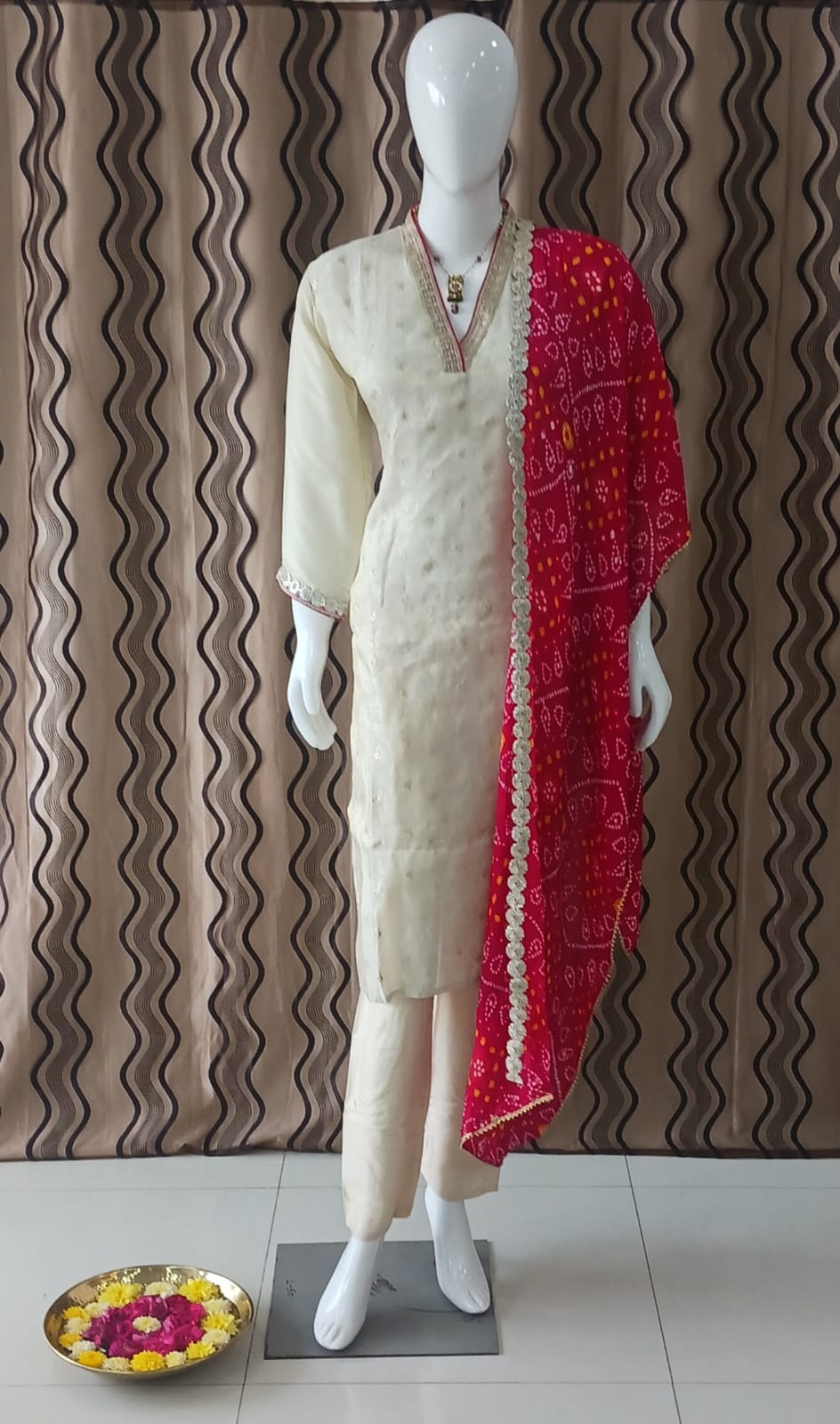 Straight cut Cream tissue Simmer cloth with Bandhani Dupatta